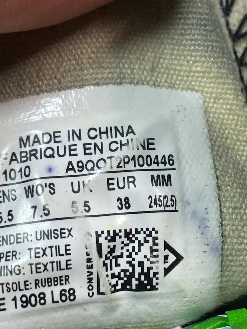 Chuck Taylor | Black & White | High top| Converse