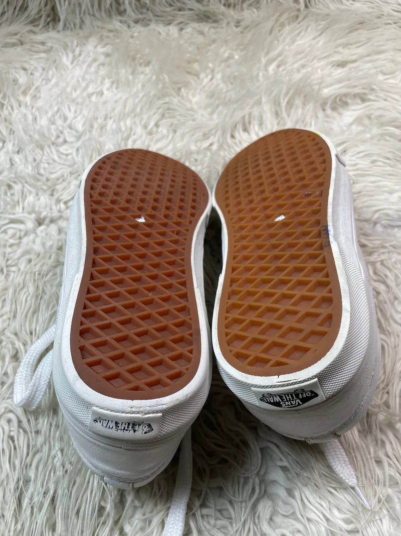 Vans | Leather White  | At Wood