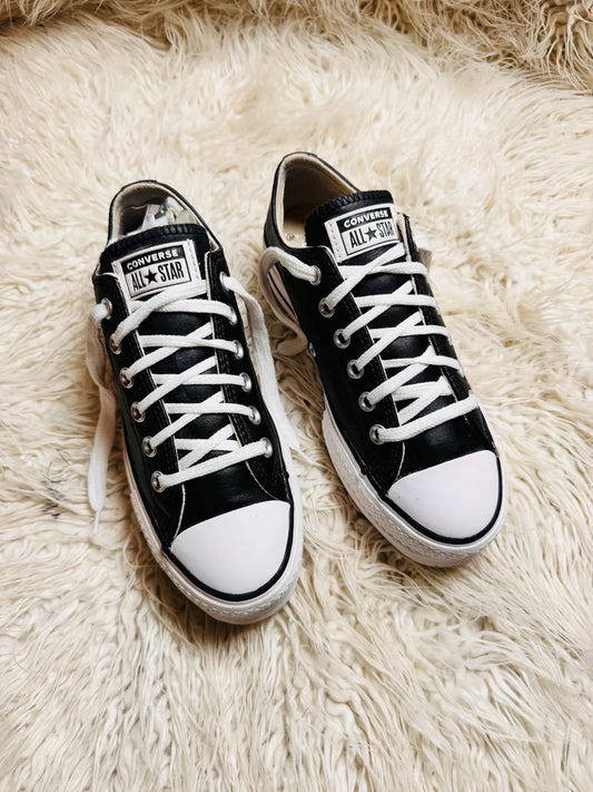 Chuck Taylor | Black & White | Leather | Lo top | Hi Sole