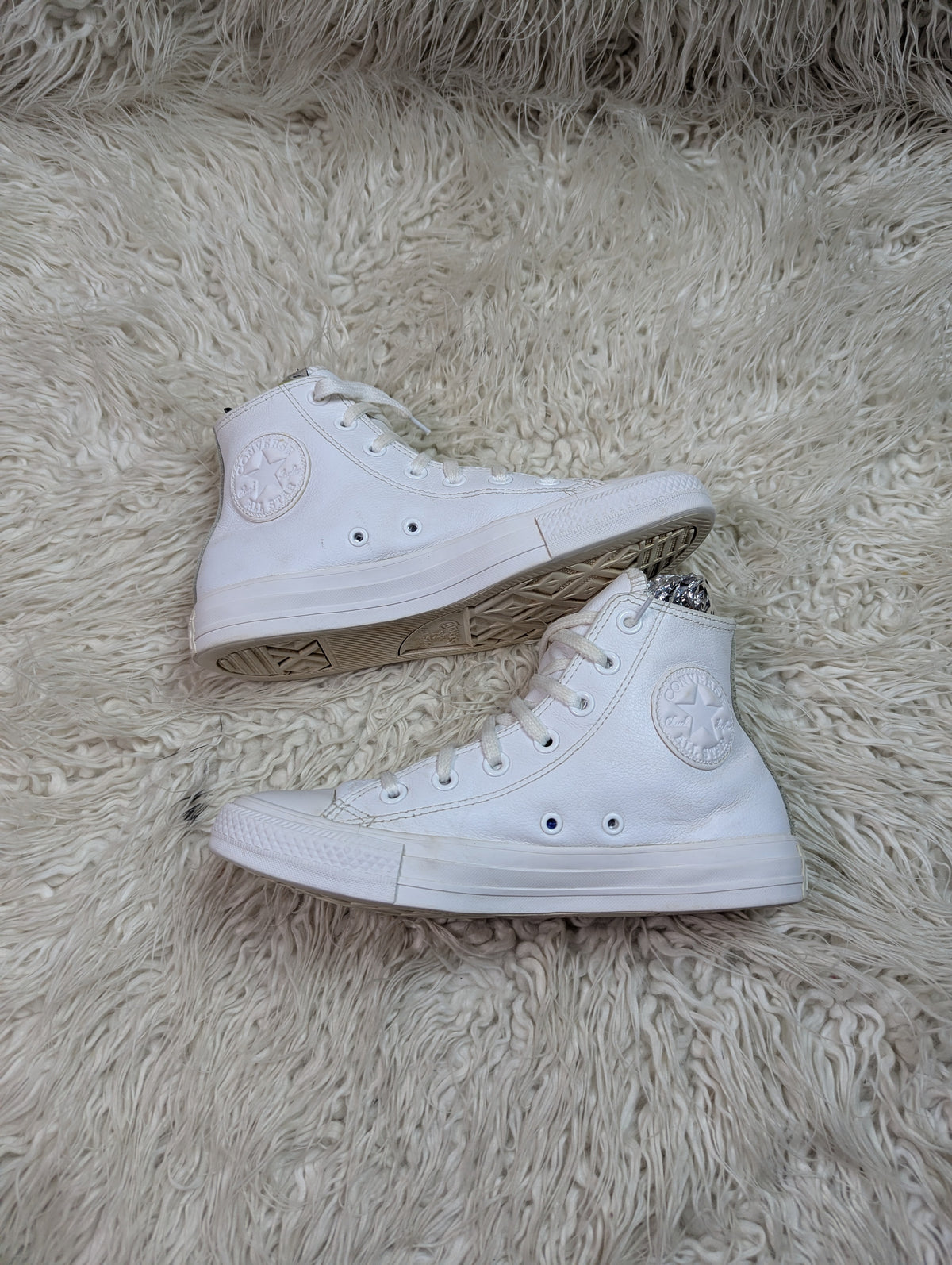 Chuck Taylor |  White | Leather | High top| Converse