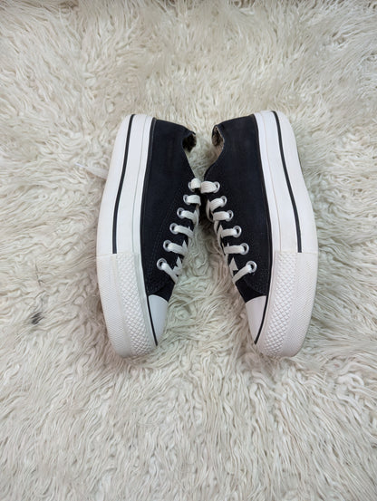 Chuck Taylor |Black & White | Low top| Converse | Platforms