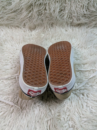Vans Authentic | Beige & White | Lo Top