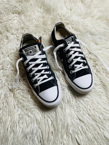 Chuck Taylor | Black & White | Lo top | Converse