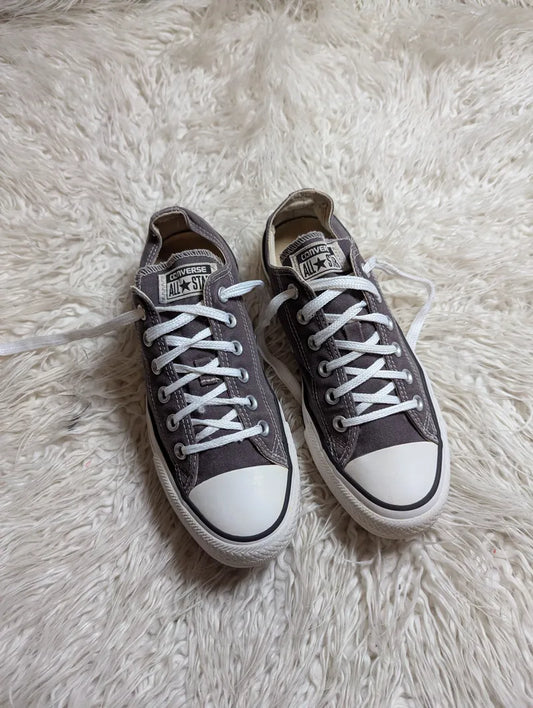 Chuck Taylor | Grey & White | Lo top | Converse