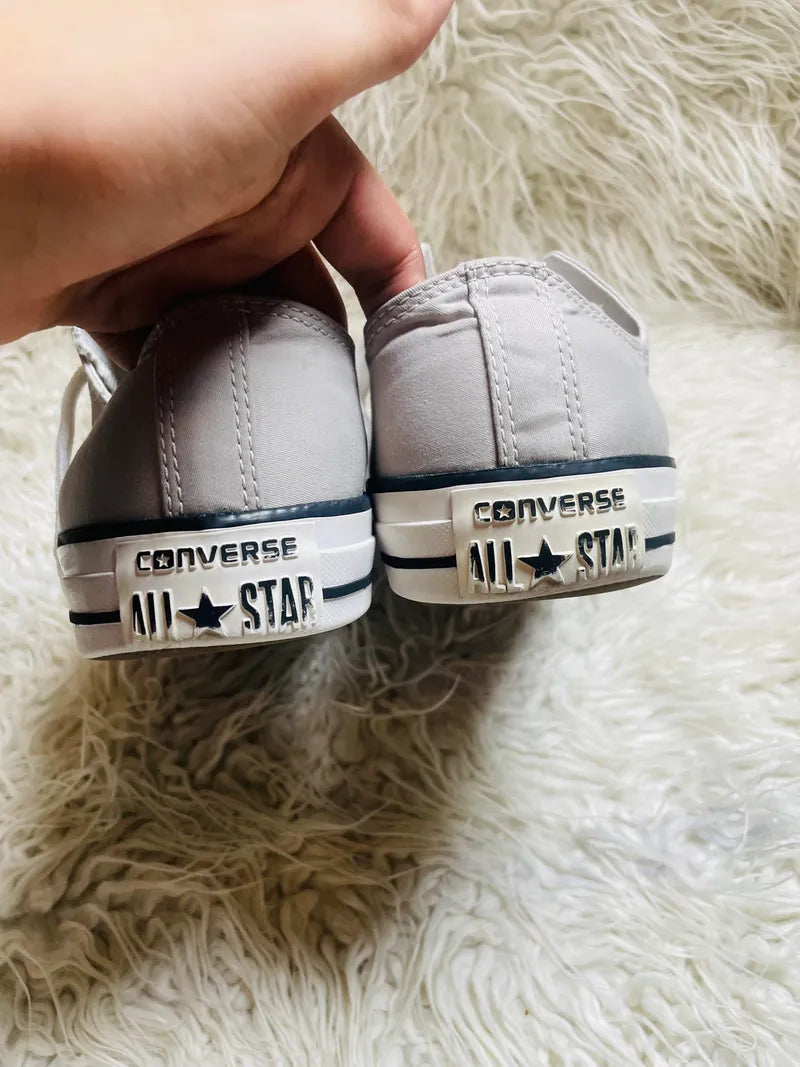 Chuck Taylor | Grey & White | Lo top | Converse