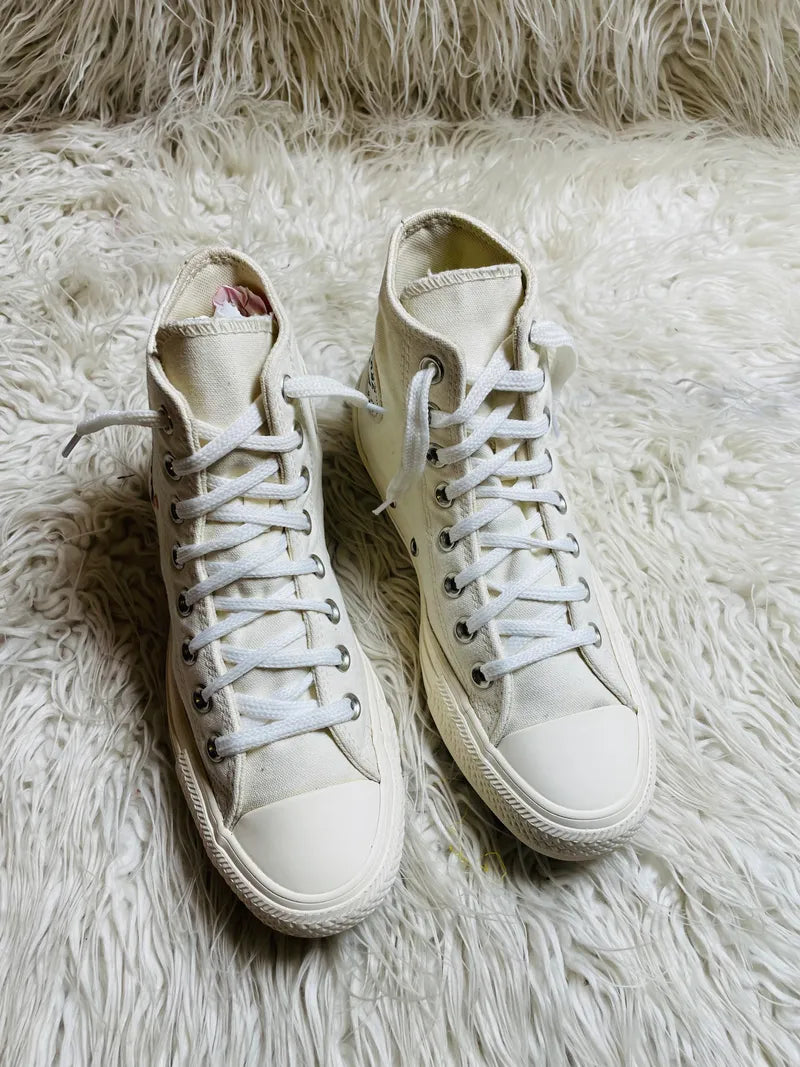 Chuck Taylor | White | Special Edition | High top| Converse