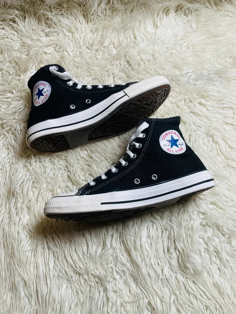 Chuck Taylor | Black & White | High top| Converse