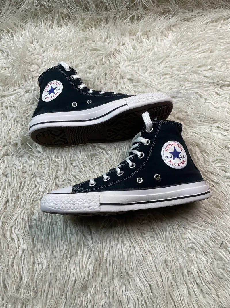 Chuck Taylor | Black & White | High top| Converse