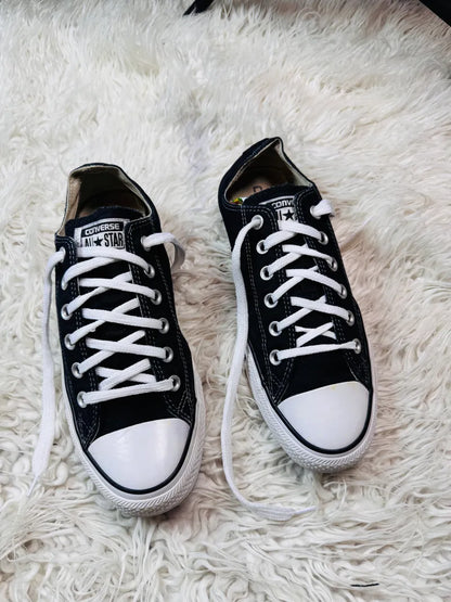 Chuck Taylor | Black & White | Lo top | Converse