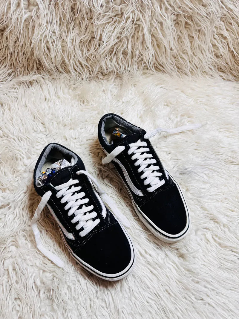 Vans | Black & White | Lo Top | Old Skool
