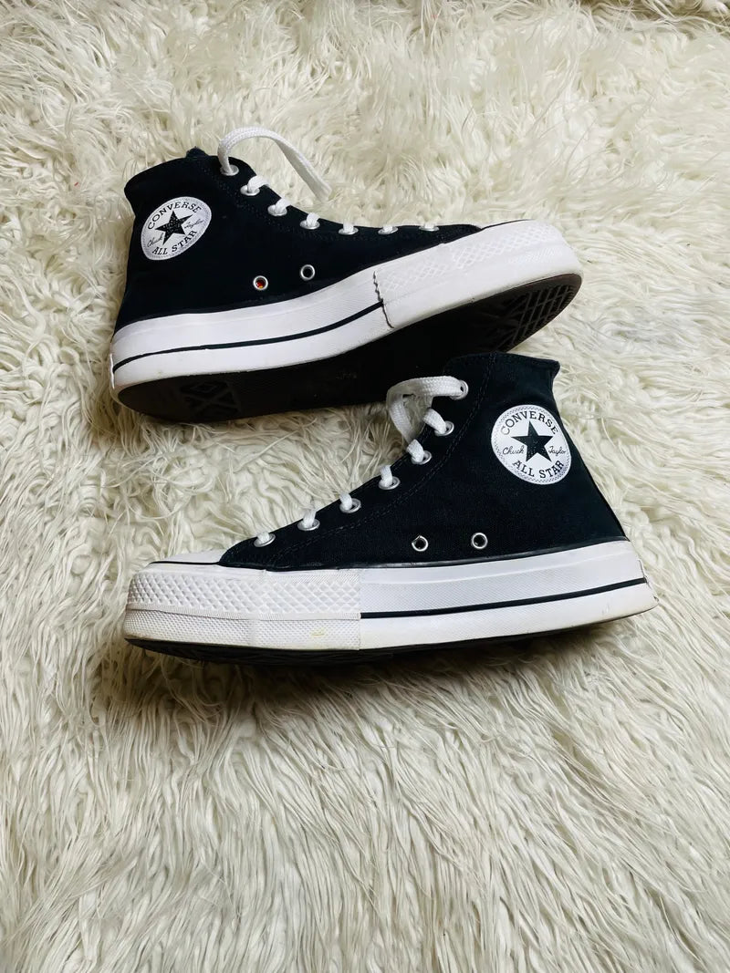 Chuck Taylor | Black & White | High top | Hi Sole
