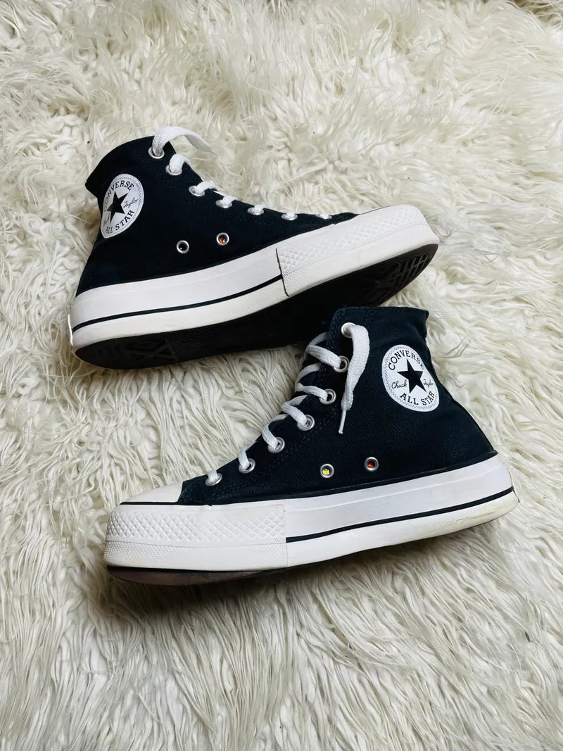 Chuck Taylor | Black & White | High top | Hi Sole