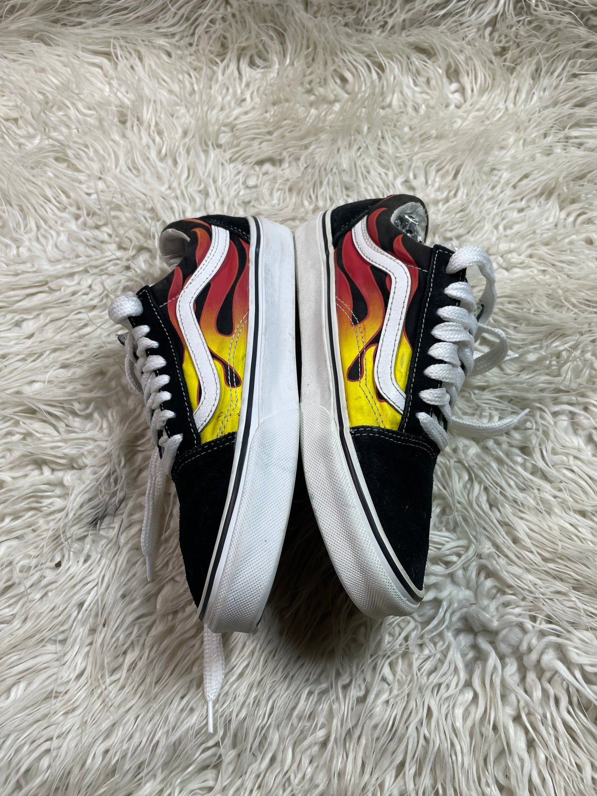 Vans old skool hell fire