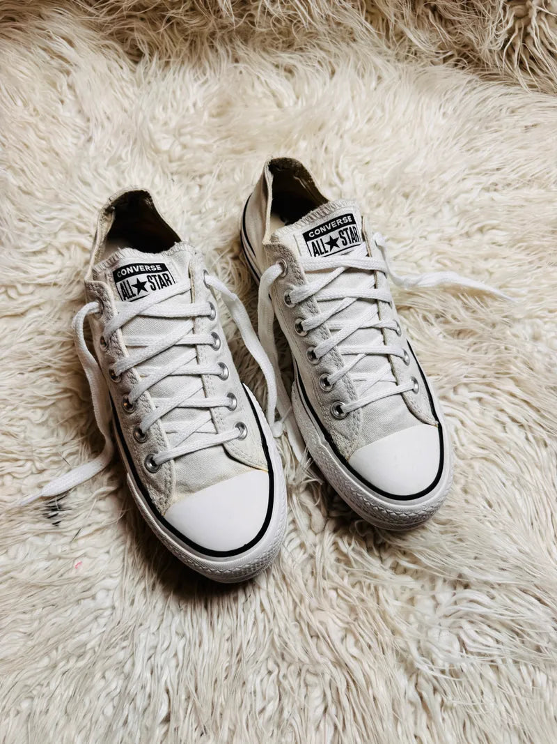 Chuck Taylor | White | High Heels | Converse Lo top