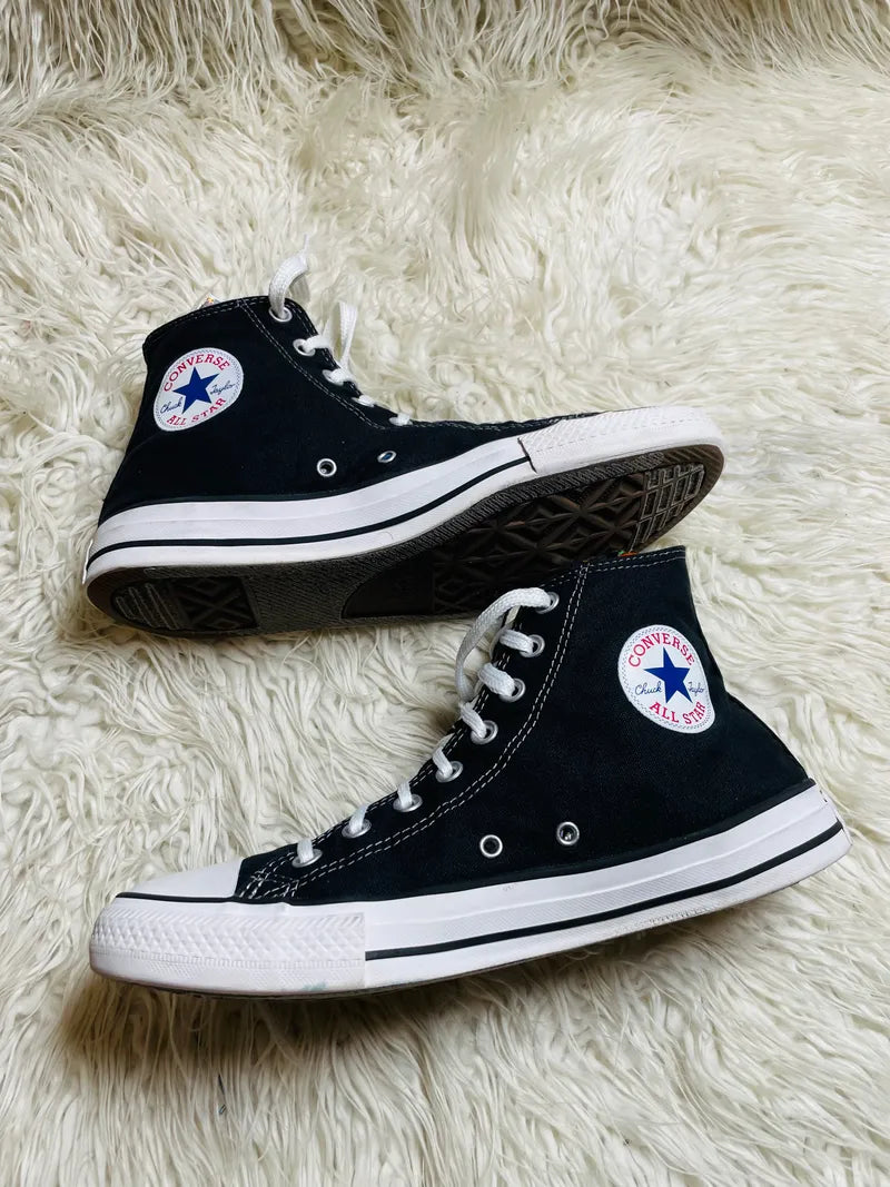 Chuck Taylor | Black & White | High top| Converse