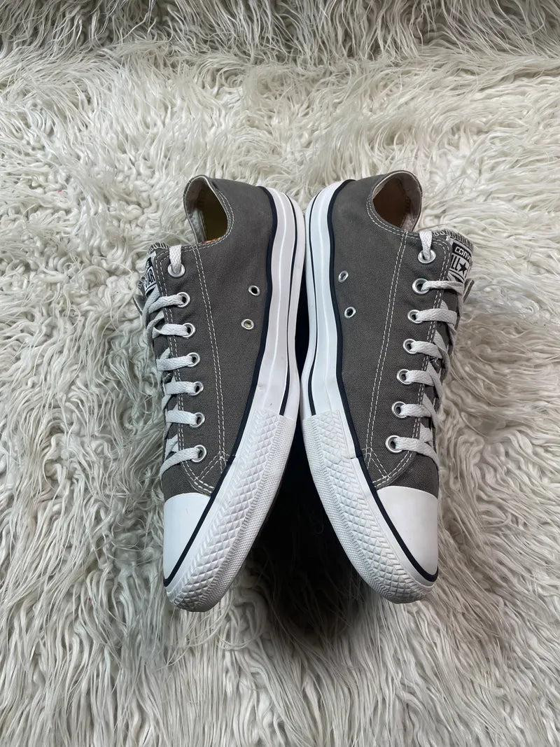 Chuck Taylor | Grey & White | Lo top | Converse