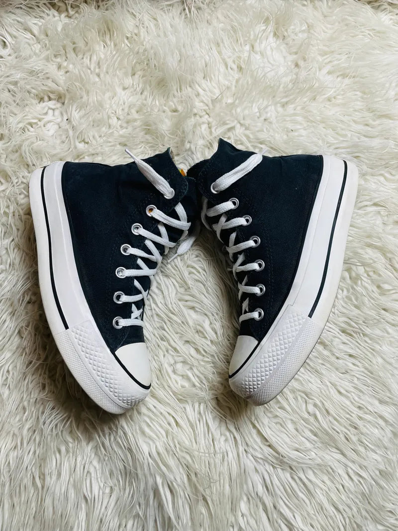 Chuck Taylor | Black & White | High top | Hi Sole