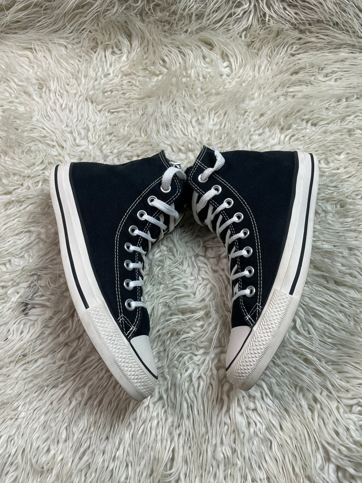 Chuck Taylor | Black & White | High top| Converse