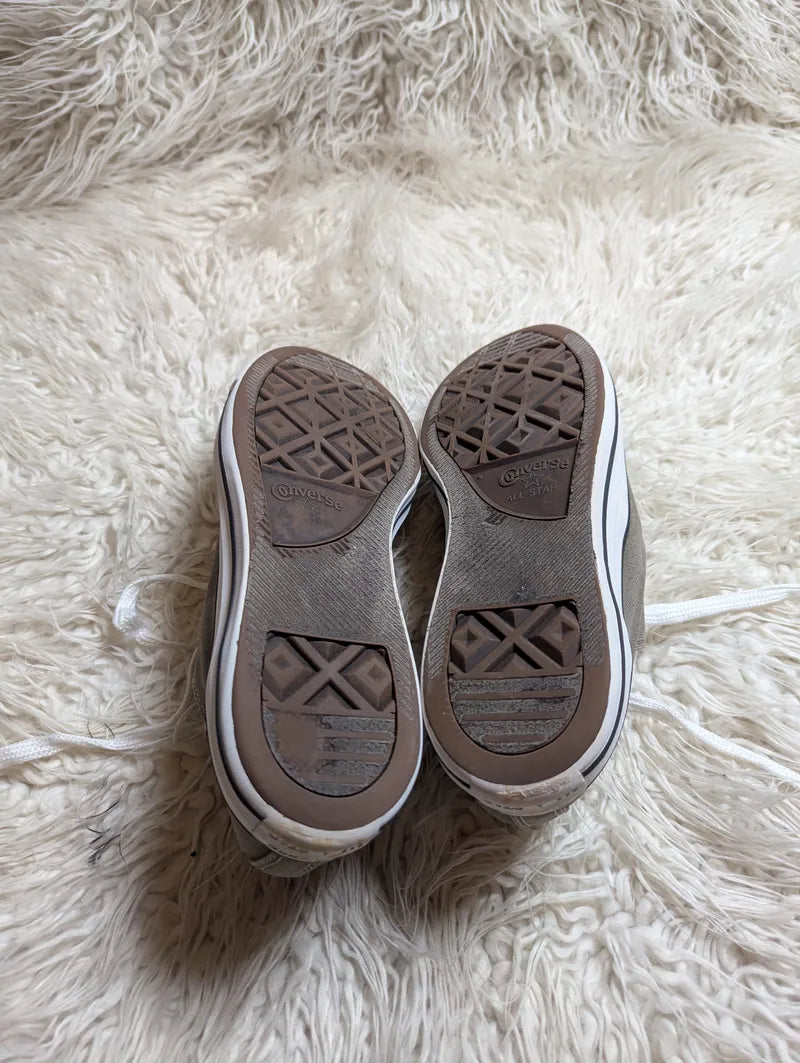 Chuck Taylor | Grey & White | Lo top | Converse