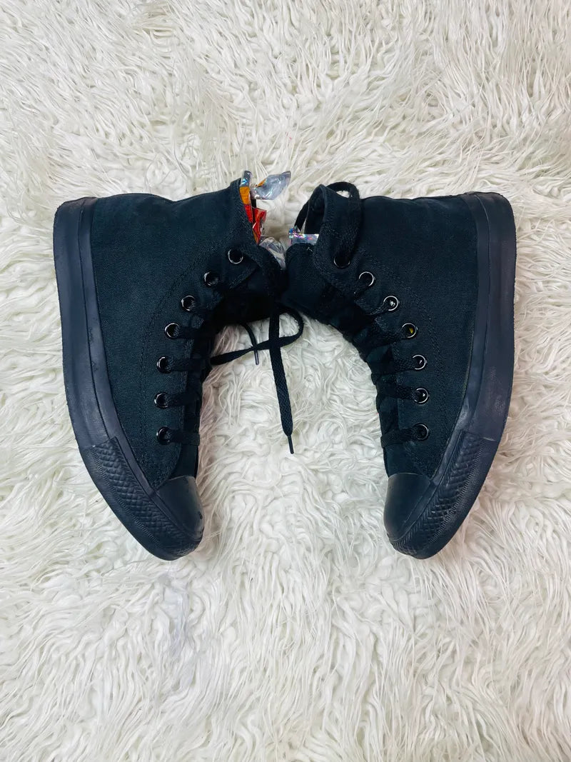 Chuck Taylor | Black | High top| Converse