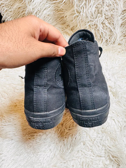 Chuck Taylor | Black  | High top| Converse| padded