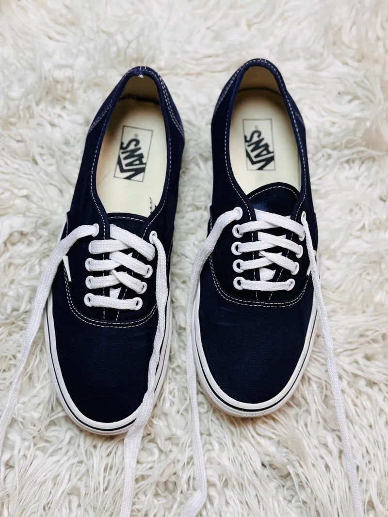 Vans Authentic | Navy Blue & White | Lo Top