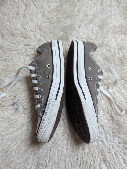 Chuck Taylor | Grey & White | Lo top | Converse