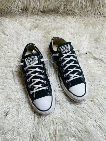 Chuck Taylor | Black & White | Lo top | Converse
