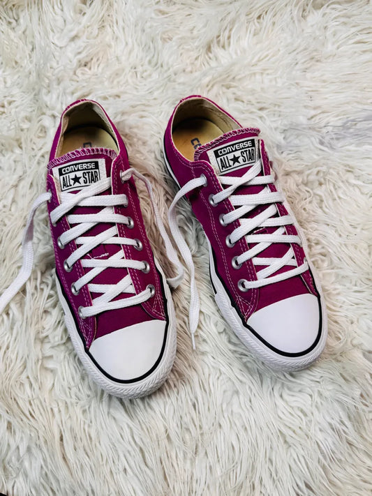 Chuck Taylor Converse All Star ⭐️ lo top Purple & White