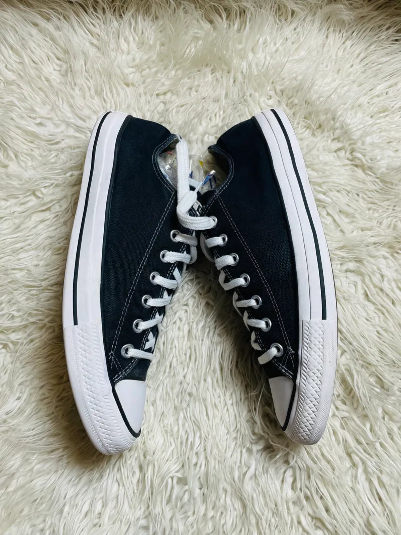 Chuck Taylor | Black & White | Lo top | Converse