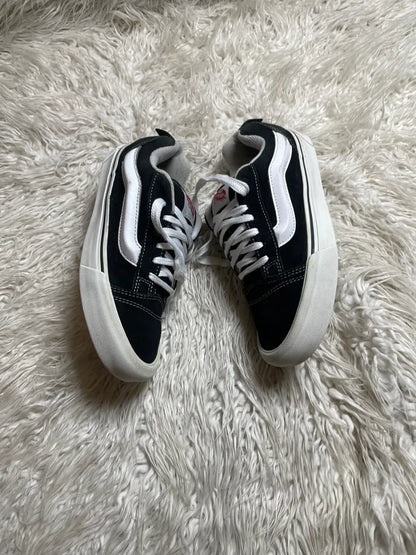 Vans Knu Skool Skate Shoes - Black/True White