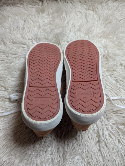 orange canvas low-top sneakers