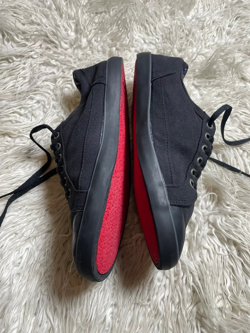 Levi’s | Black | Lo Top | sneakers