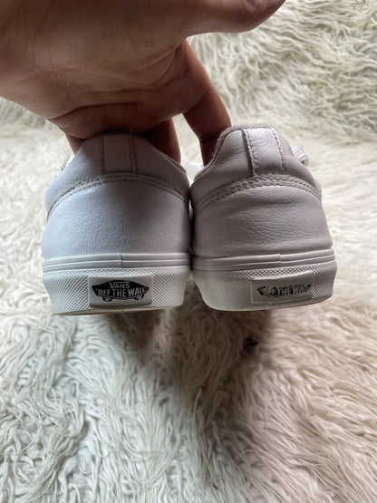 Vans | Leather White  | At Wood