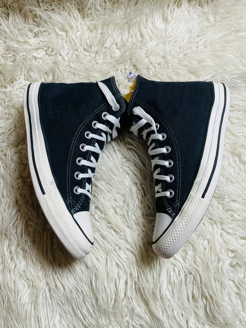Chuck Taylor | Black & White | High top| Converse