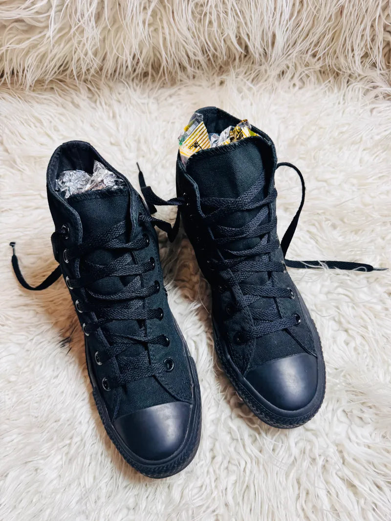 Chuck Taylor | Black | High top| Converse
