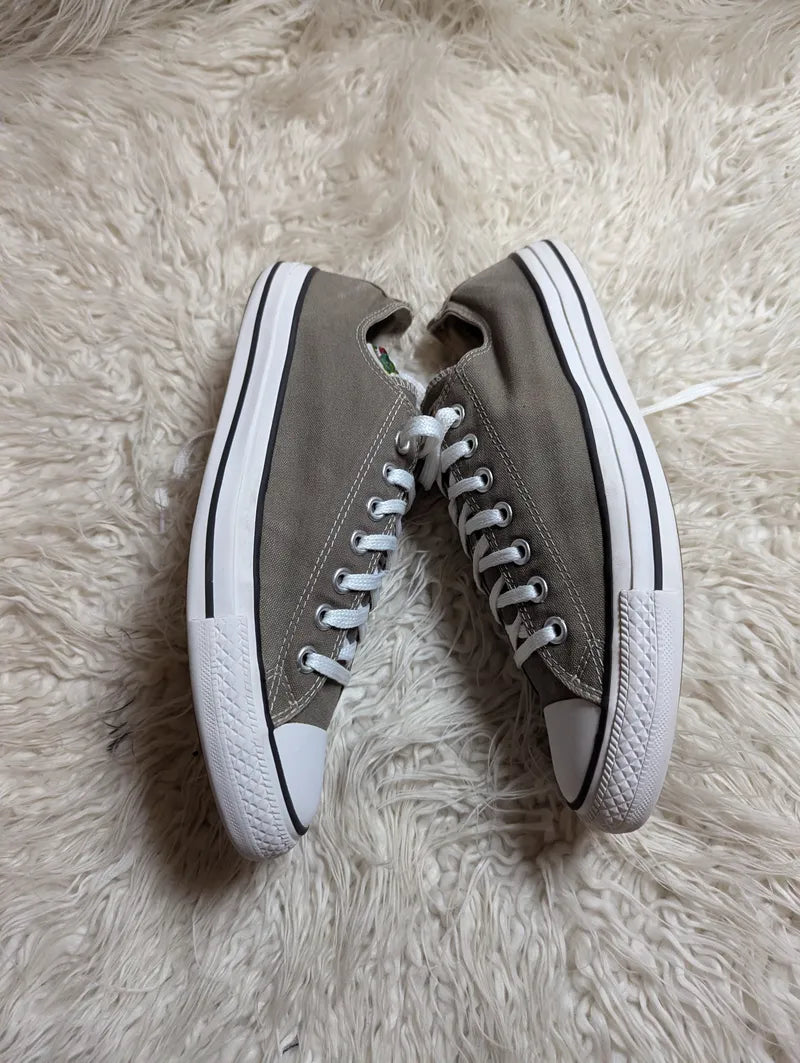 Chuck Taylor | Grey & White | Lo top | Converse