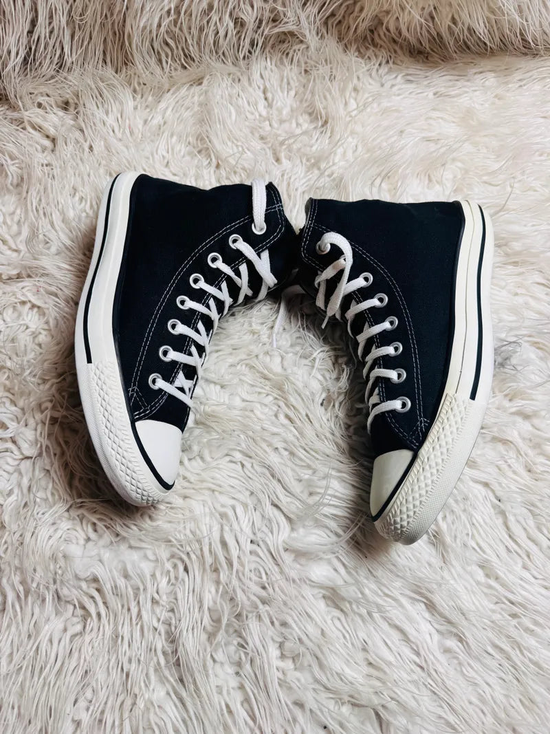 Chuck Taylor | Black & White | High top| Converse