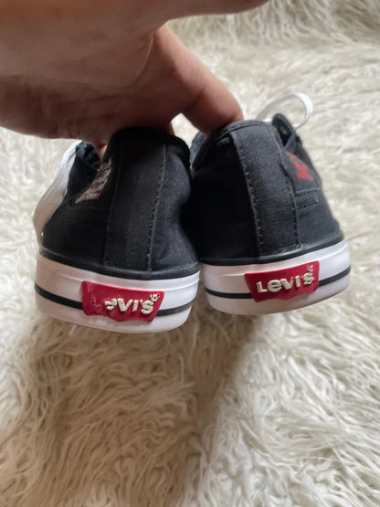 Levi’s | Black & White | Lo Top | Sneakers