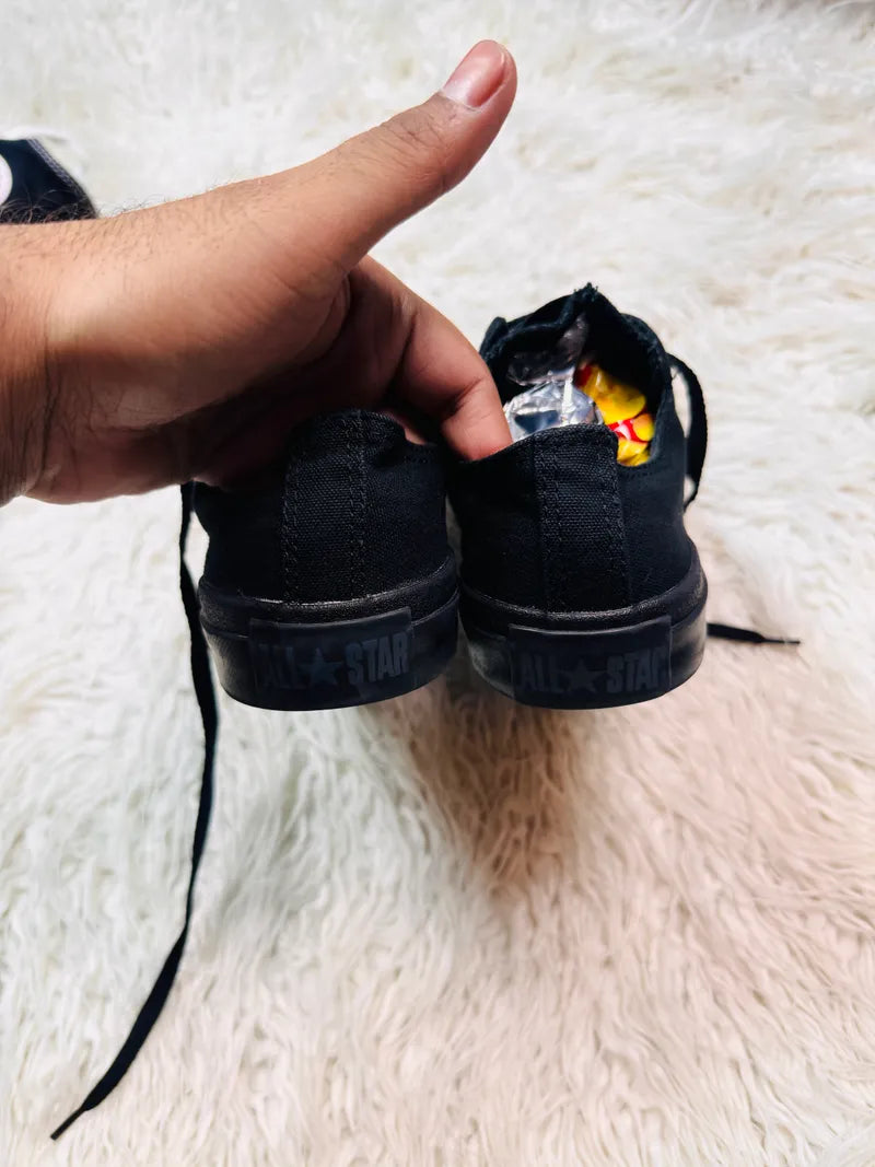 Chuck Taylor | Black | Lo top | Converse