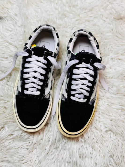 Vans | Black & White Checkers  | Lo Top | Old Skool