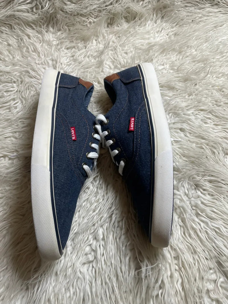 Levi's blue denim low-top sneakers
