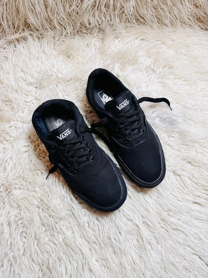 Vans Authentic | Black | Lo Top
