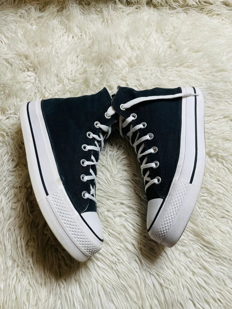 Chuck Taylor | Black & White | High top | Hi Sole