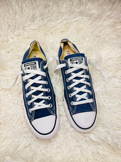 Blue Denim All Star Converse Lo Top 💙🤍