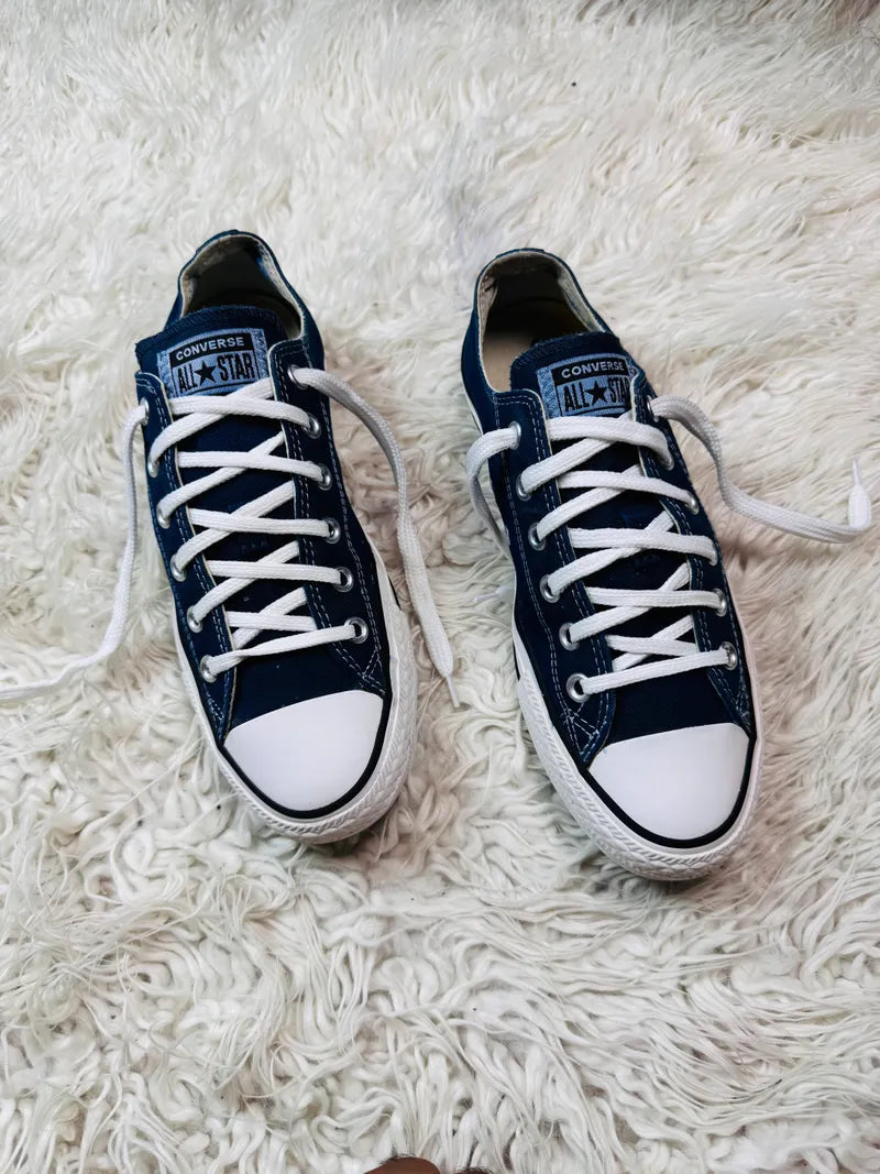 Chuck Taylor | Blue & White | Lo top| Converse