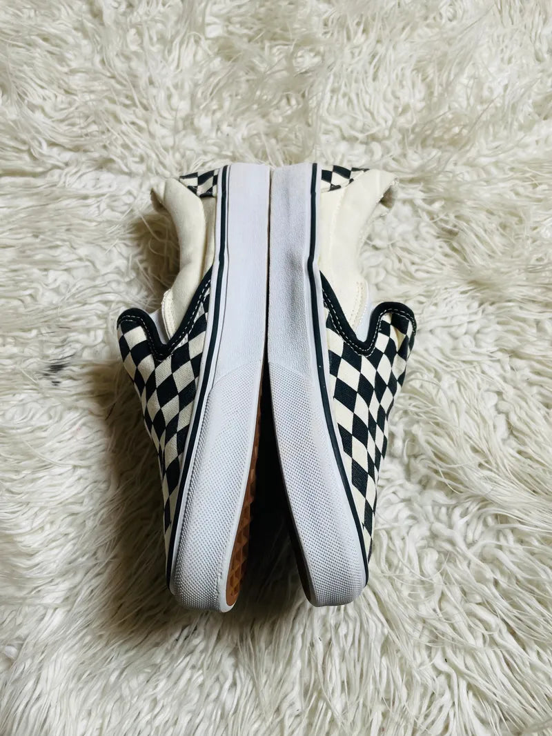 Vans Check Board 🤍🩶 Slip Ons