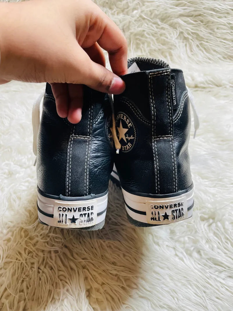 Chuck Taylor | Black & White | Leather | High top| Converse | Padded