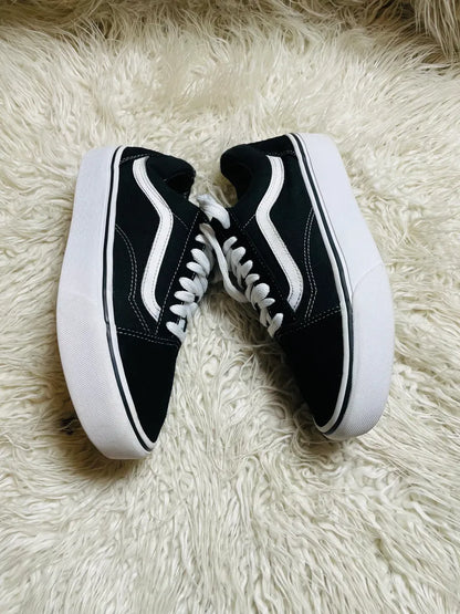 Vans | Black & White | Lo Top | Hi Sole | Old Skool