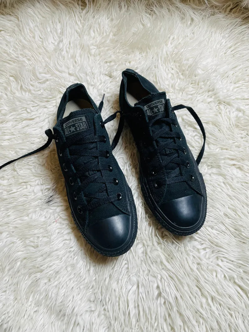 Chuck Taylor | Black | Lo top | Converse